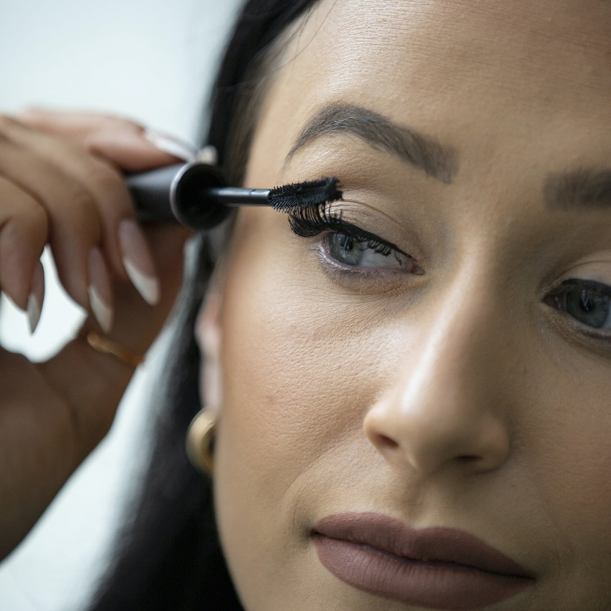 pluma mascara application