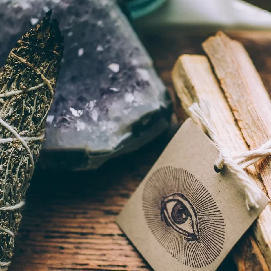 image_c0015090-ef8a-4430-8af4-d65b33b3df96_1400x.jpg palo santo wood