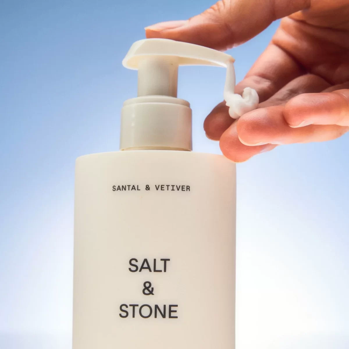 BodyLotion-PDPImage-2A_2048x.jpg Salt & Stone body lotion santal & Vetiver texture